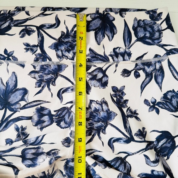 Fabletics Define PowerHold High-Waisted Capri ADALIA Floral Blue & White LARGE - Picture 9 of 12